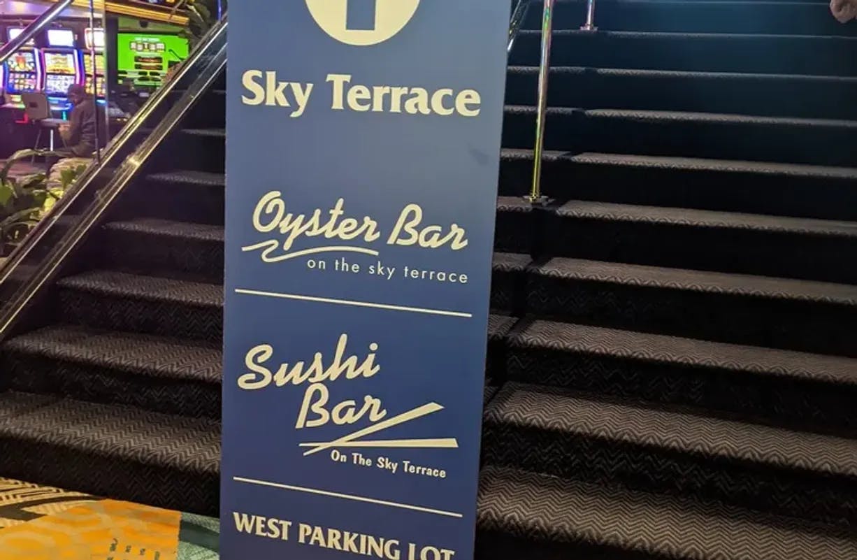 Cover Image for Atlantis Sky Terrace Oyster Bar Review